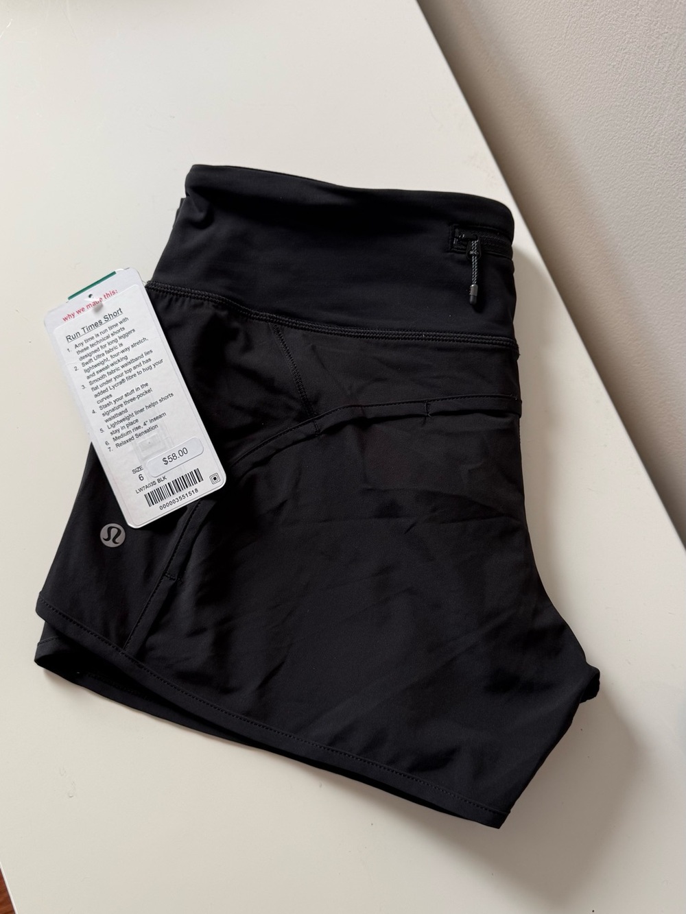 Lululemon size 6 run times shorts MR 4”